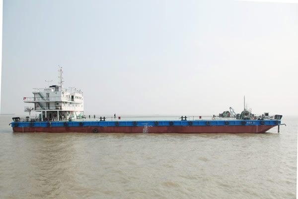 “鐵建插01”、“鐵建鋪01”（HX015）工程船順利舉行交船儀式